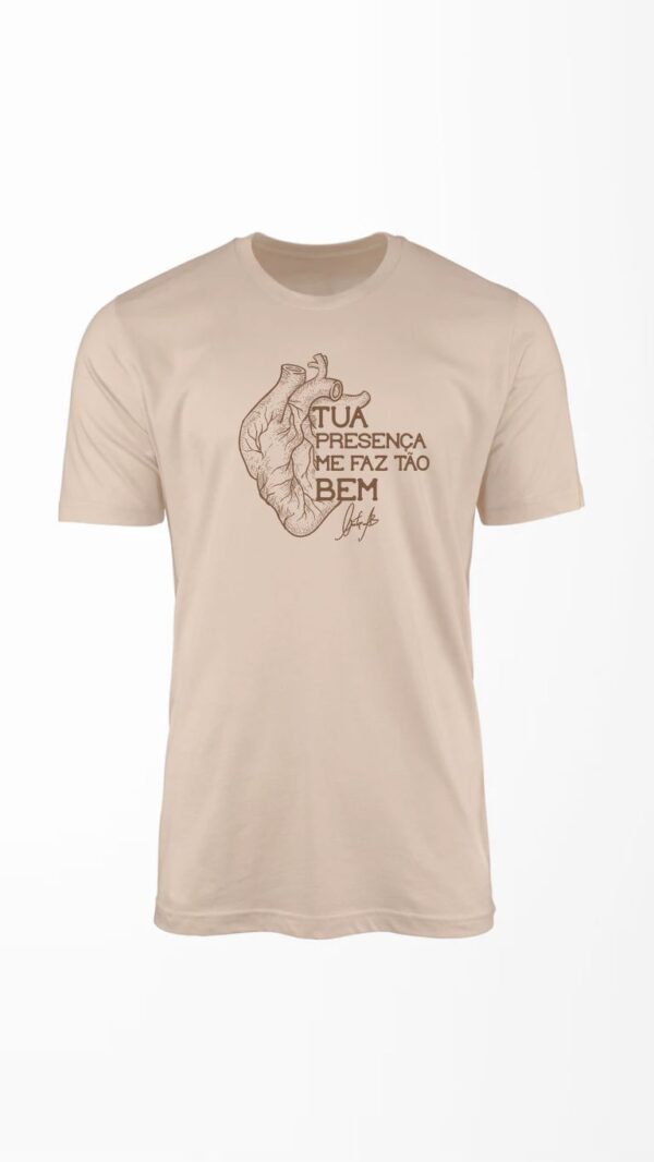Camiseta Cintia Alves Tua Presença Me Faz Tão Bem - Image 4