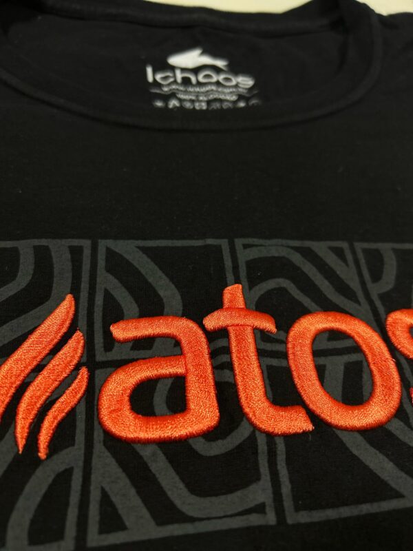 Camiseta Atos Estampa Bordado Alto Relevo - Image 2