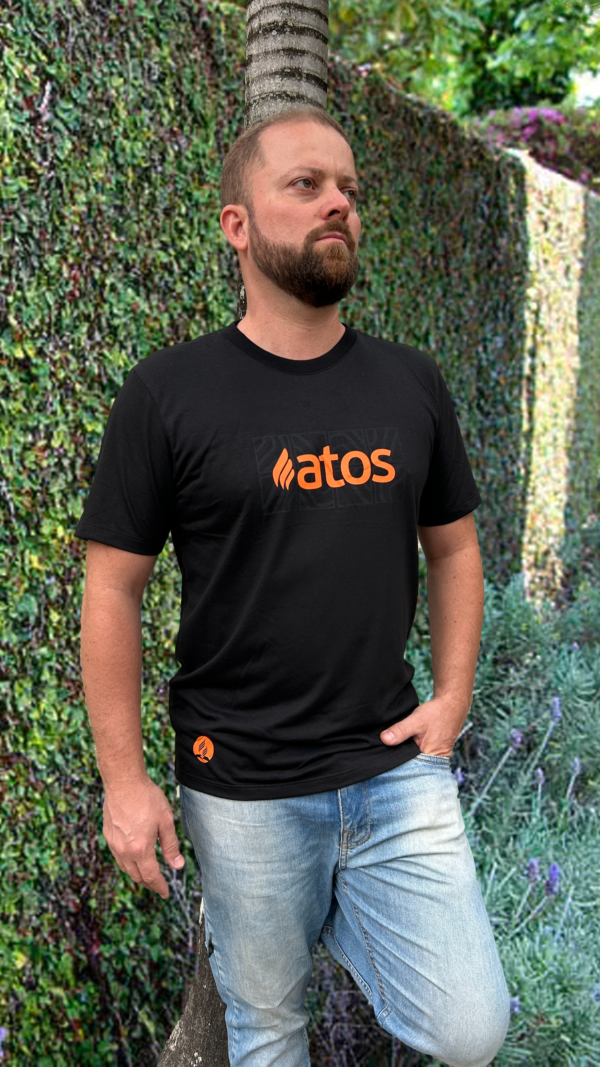Camiseta Atos Estampa Bordado Alto Relevo